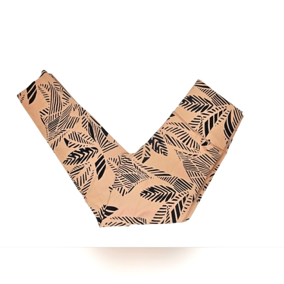 aerie Pants - Aerie Chill Play Move Seamless High Rise Leggings Tan & Black Palm Tree Pattern